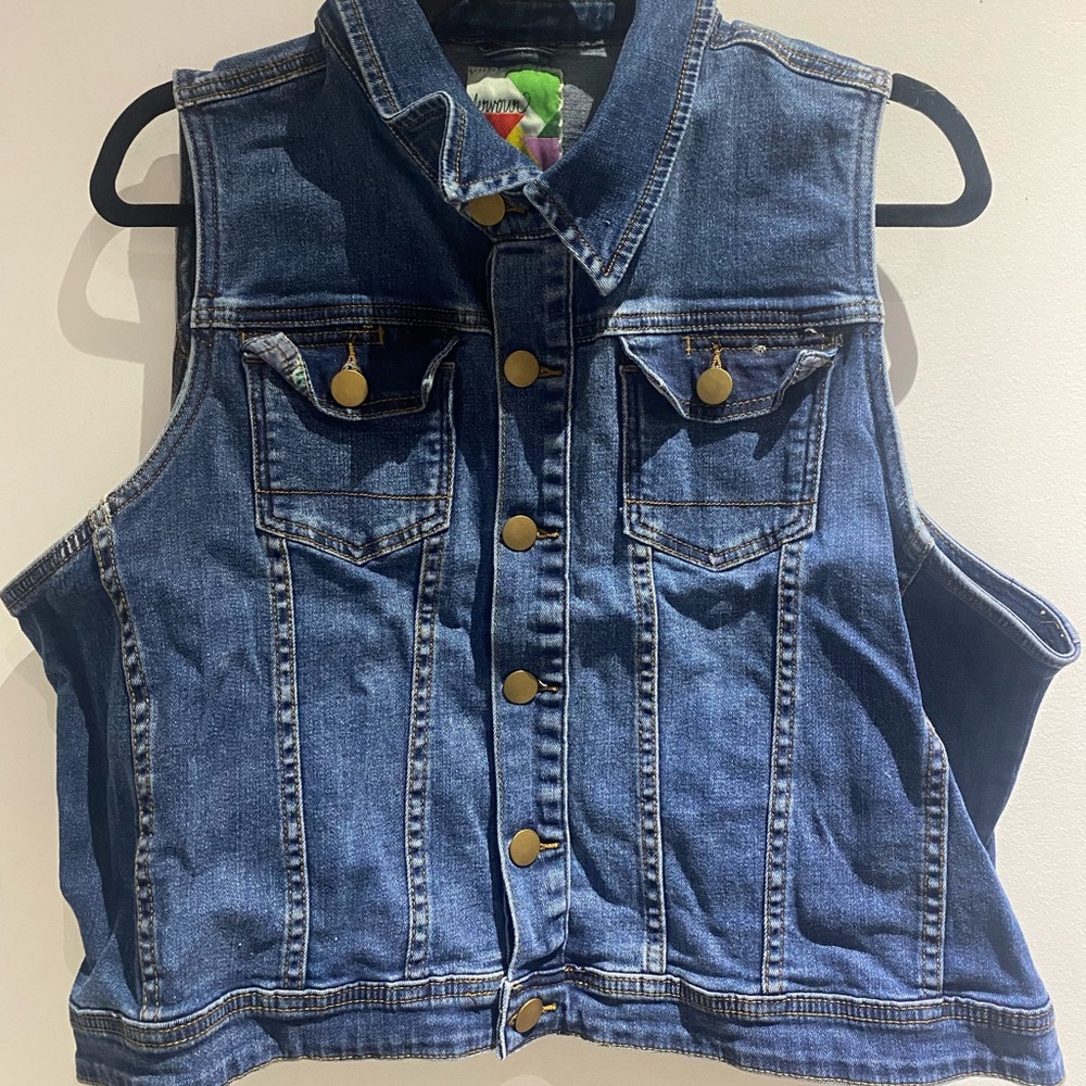 🧢 Modcloth Brand Cropped Denim Vest 🪁